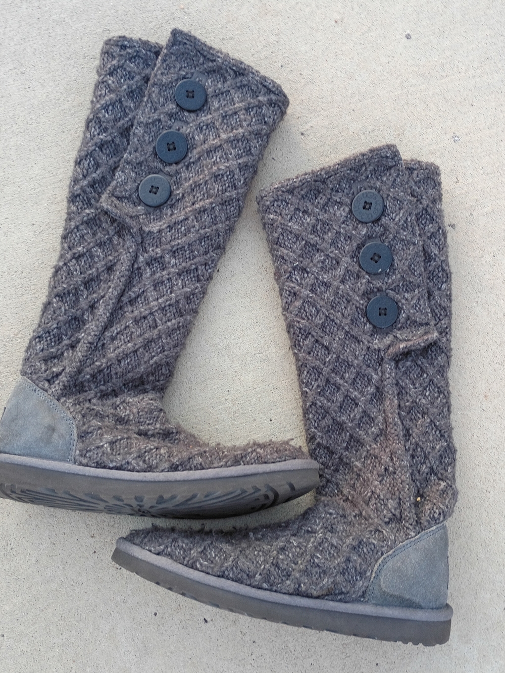 Women's Gray Knit Button-Accent Winter Boots